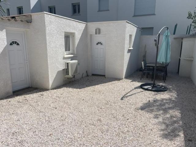 Mazet proche plage Agde Buitenkant foto
